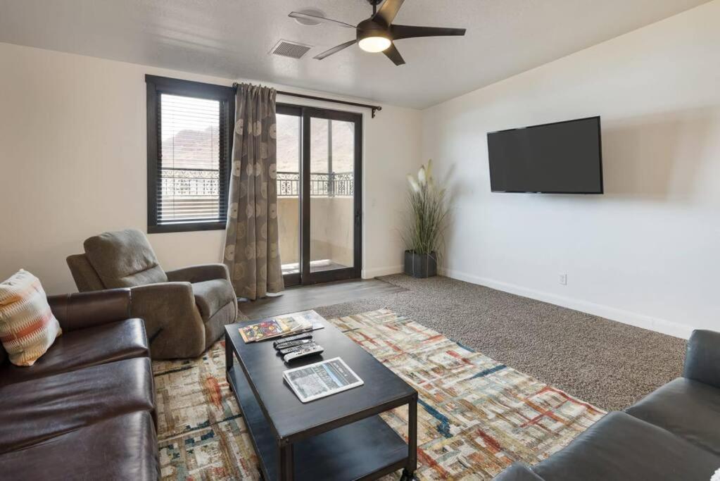 Luxury Downtown Rental - La Dolce Vita Villa #4 โมอาบ ภายนอก รูปภาพ